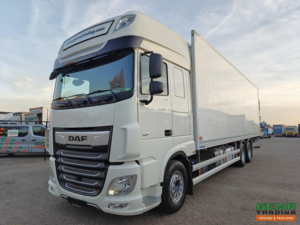 DAF XF 450 FAS 6x2 Superspacecab Euro6 - Kühl-/Gefrierkombination 9,5 m + Carrier Supra 1250 mt + Ladebordwand 2500 kg - 331.000 km Original!