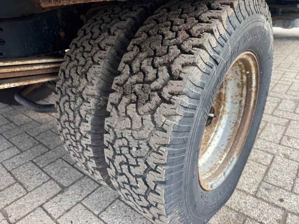 Mercedes-Benz **611D-FRENCH ORIGIN**