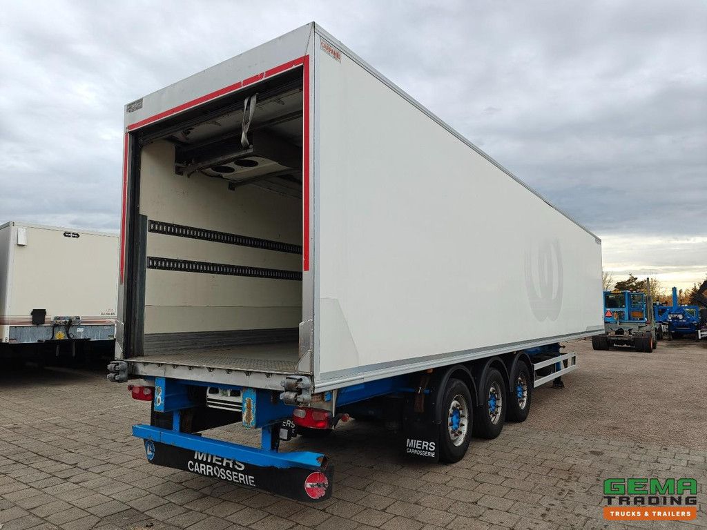 Renders ROC 12.27 3 Axles MB - LiftAxle - Refrigerated-Freezer Transport - Carrier Vector 1800 Mt - Double Evaporators - Cooling Engine 100%