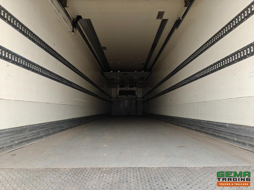 Renders ROC 12.27 3 Axles MB - LiftAxle - Refrigerated-Freezer Transport - Carrier Vector 1800 Mt - Double Evaporators - Cooling Engine 100%