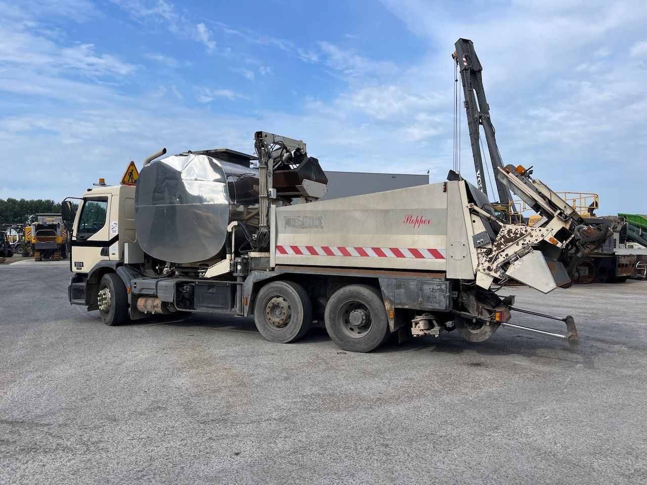 Renault Premium 370 DCI Secmair 5000 liter Bitumen sprayer