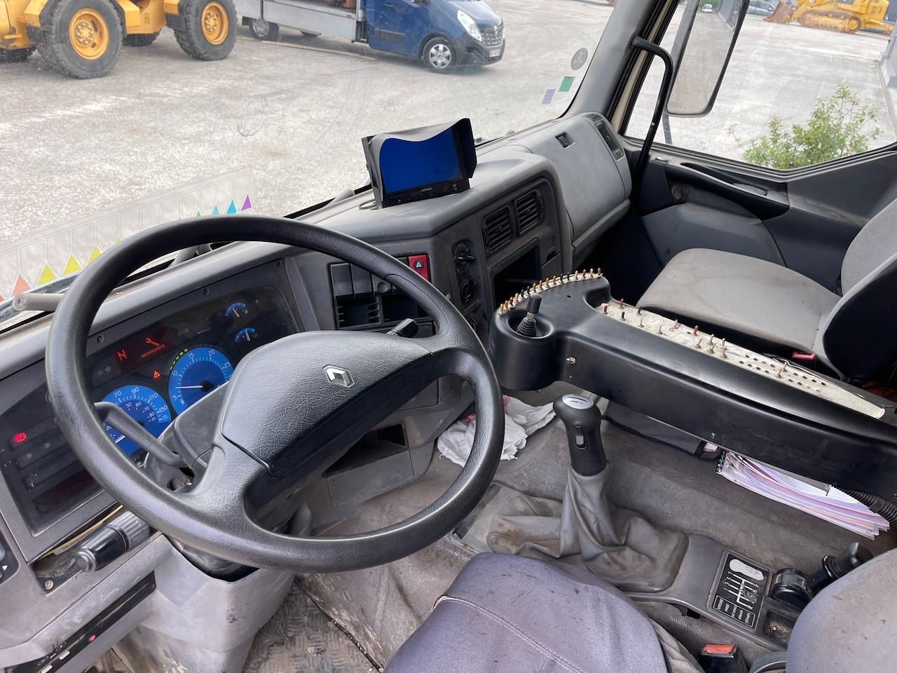 Renault Premium 370 DCI Secmair 5000 liter Bitumen sprayer