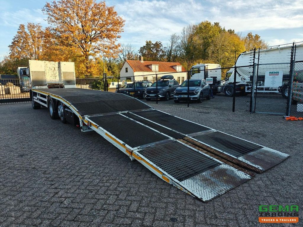 Volvo FM 300 6x2/4 Daycab Euro4 - Loading ramp/Machine Transporter 8.38m + 6.6T winch - Double ramps - Grid floor