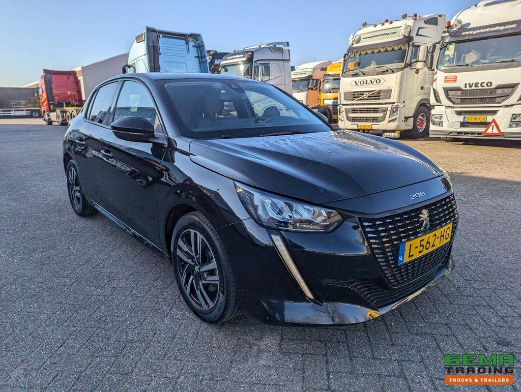 Peugeot 208 1.2 PureTech Active Pack - 67000km - Manual transmission - Navi - LMV - Carplay - 05/2026APK
