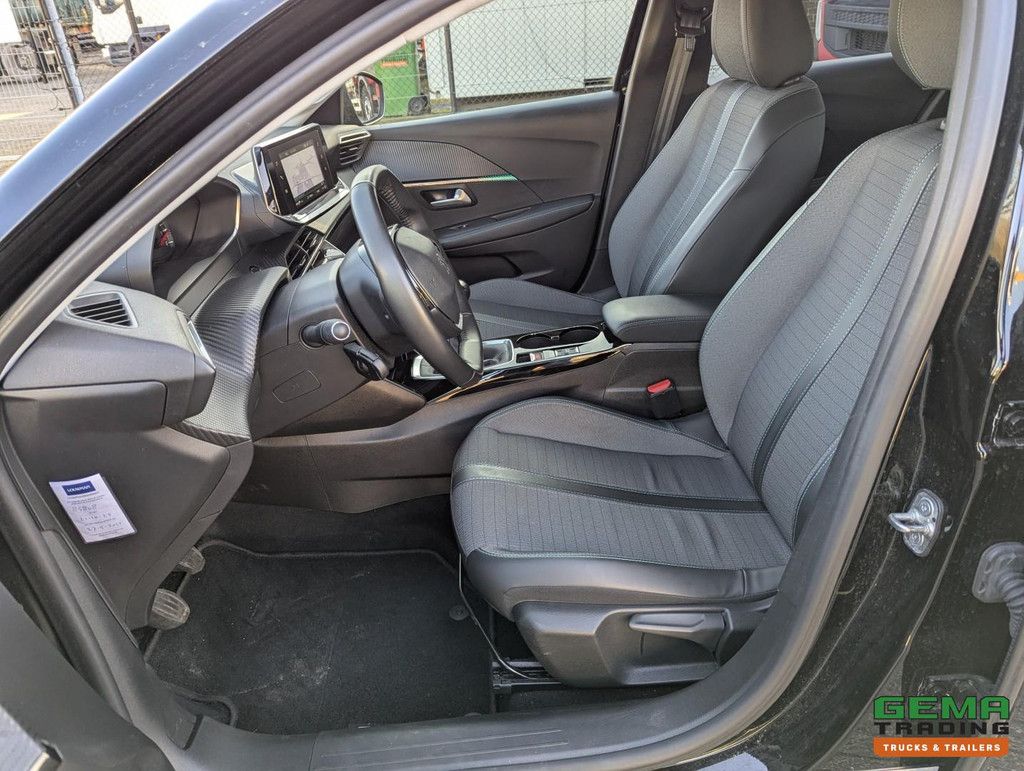 Peugeot 208 1.2 PureTech Active Pack - 67000km - Manual transmission - Navi - LMV - Carplay - 05/2026APK