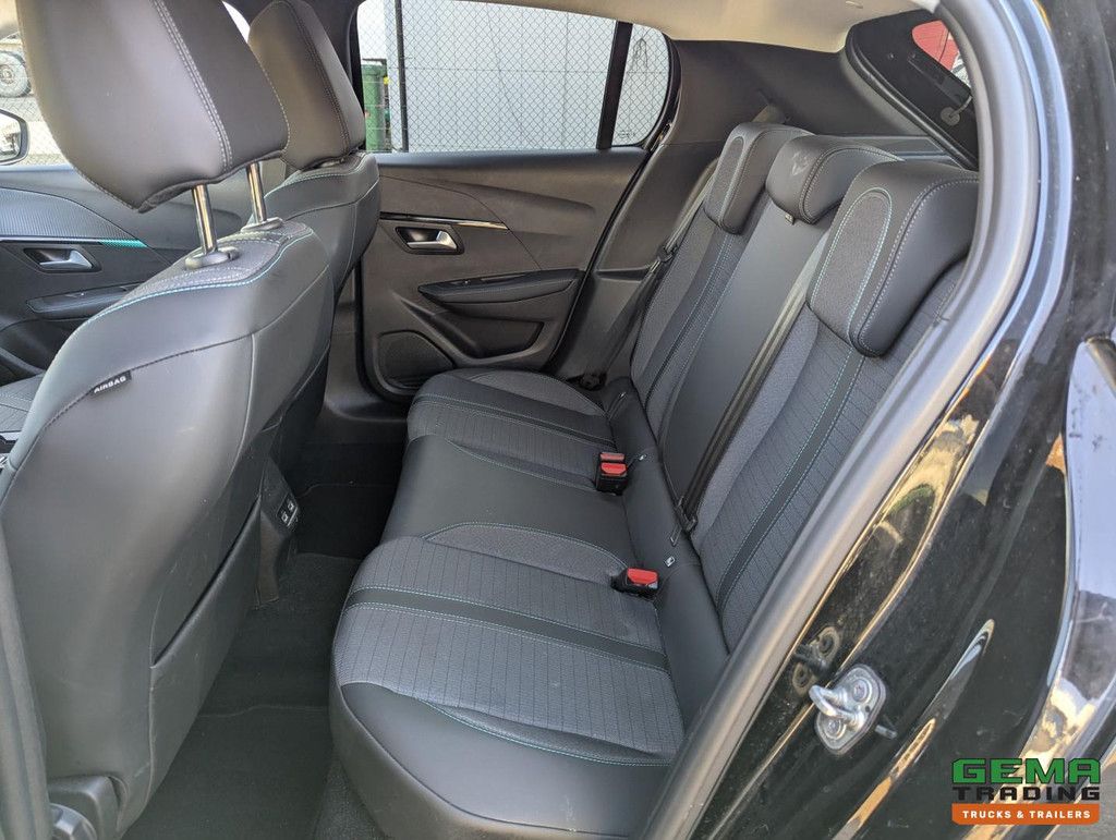 Peugeot 208 1.2 PureTech Active Pack - 67000km - Manual transmission - Navi - LMV - Carplay - 05/2026APK