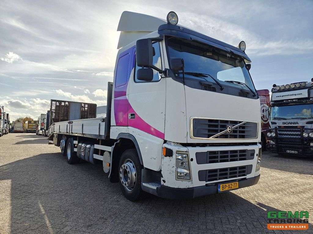 Volvo FH12 6x2 Schlafkabine Euro 3 – LKW/Maschinentransporter 8,18 m + Seilwinde – Hydraulische Rampen – SMARTTacho V2 – 02/2026 APK