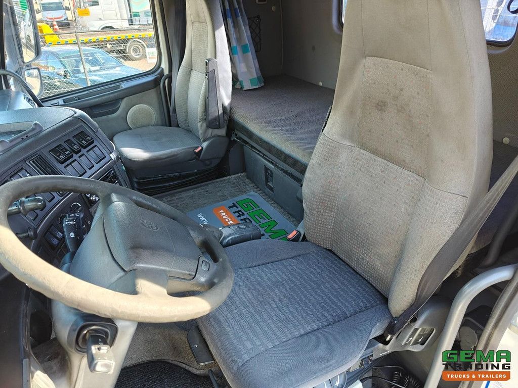 Volvo FH12 6x2 Schlafkabine Euro 3 – LKW/Maschinentransporter 8,18 m + Seilwinde – Hydraulische Rampen – SMARTTacho V2 – 02/2026 APK