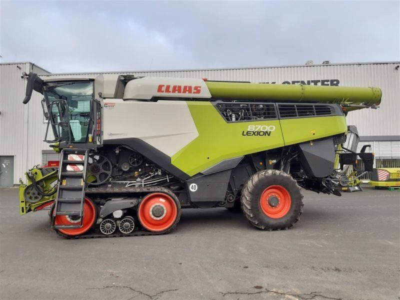 Claas MÄHDRESCHER LEXION 8700TT
