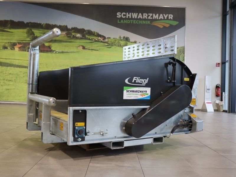 Fliegl AgroCenter Ballenlöser