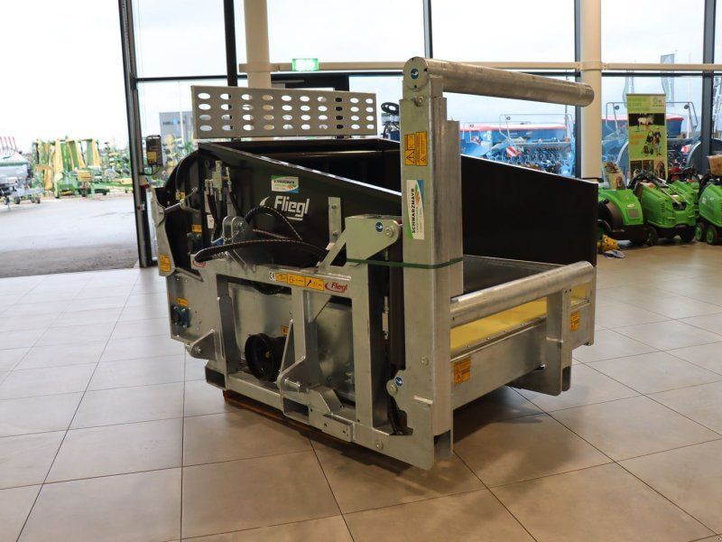 Fliegl AgroCenter Ballenlöser