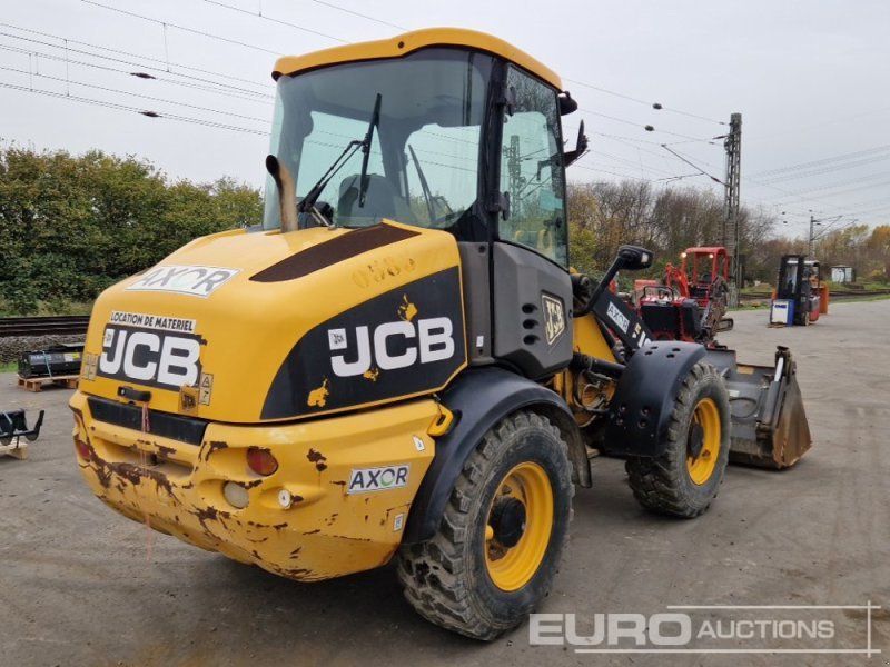 JCB 409 B