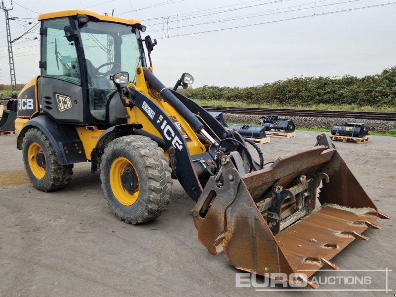 JCB 409 B