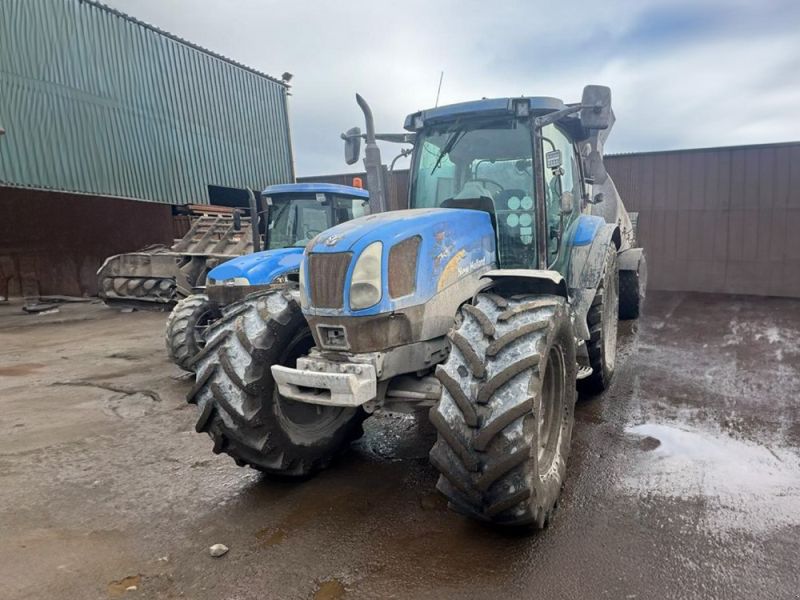 New Holland T6030