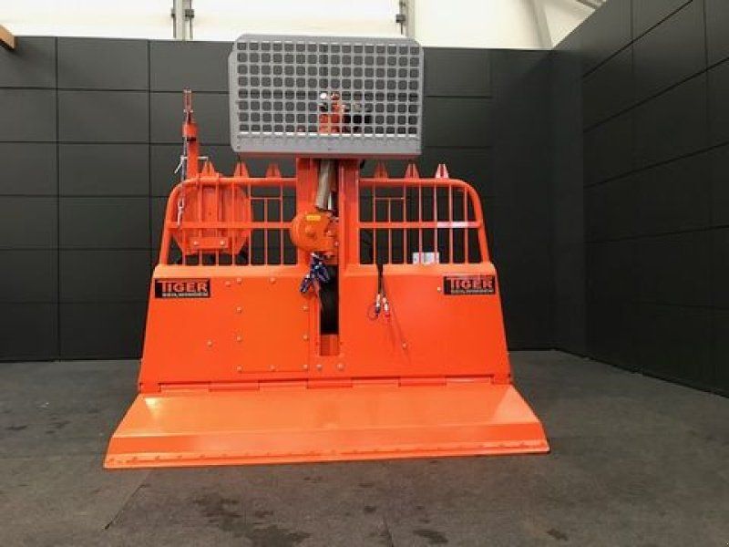 Tiger Dreipunkt 12to mit Hilfswinde 2,4m