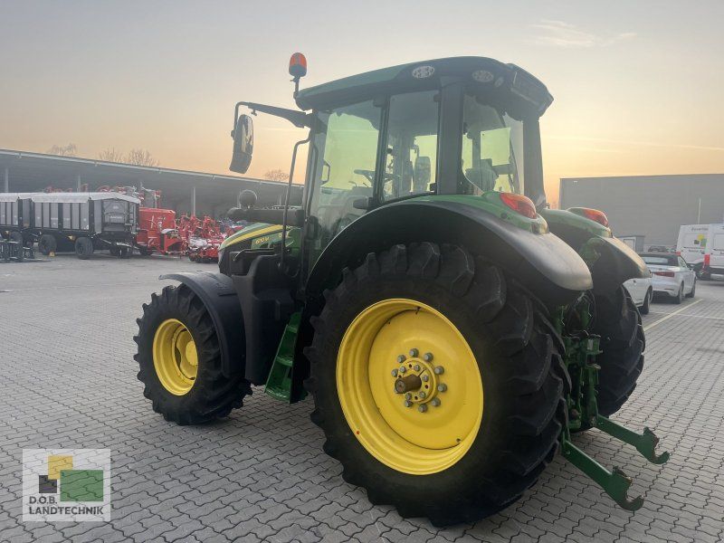 John Deere 6110M