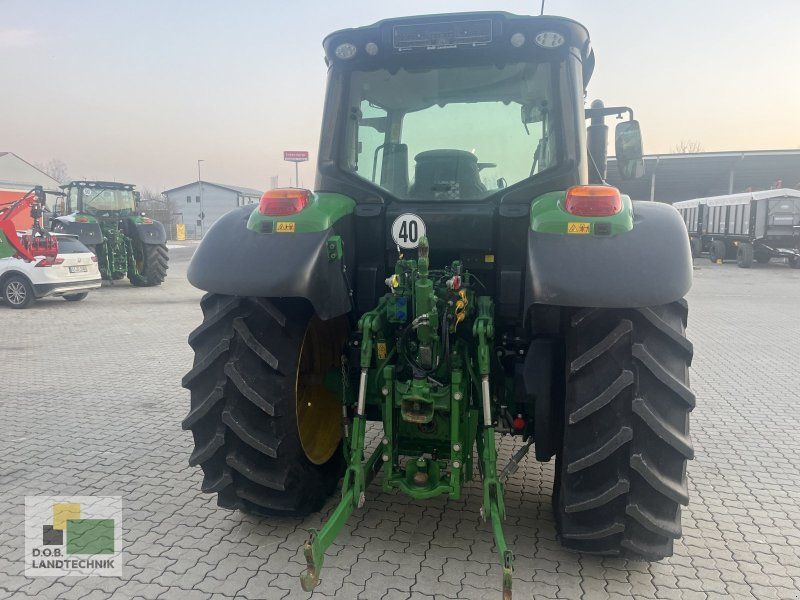 John Deere 6110M
