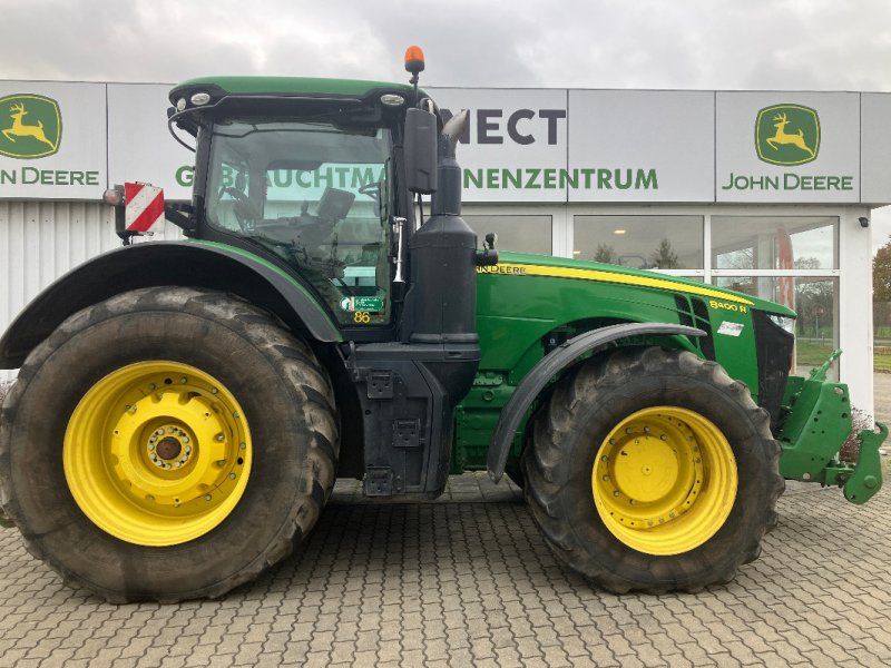 John Deere 8400R