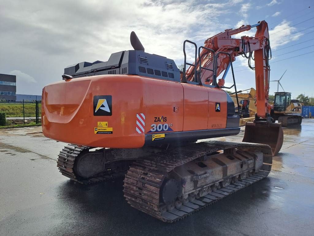 Hitachi ZX 300 LC-6