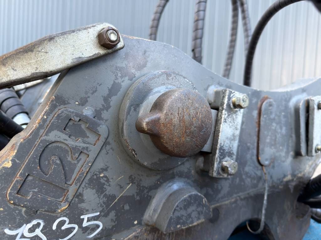 Liebherr SWA48 - 323F Likufix