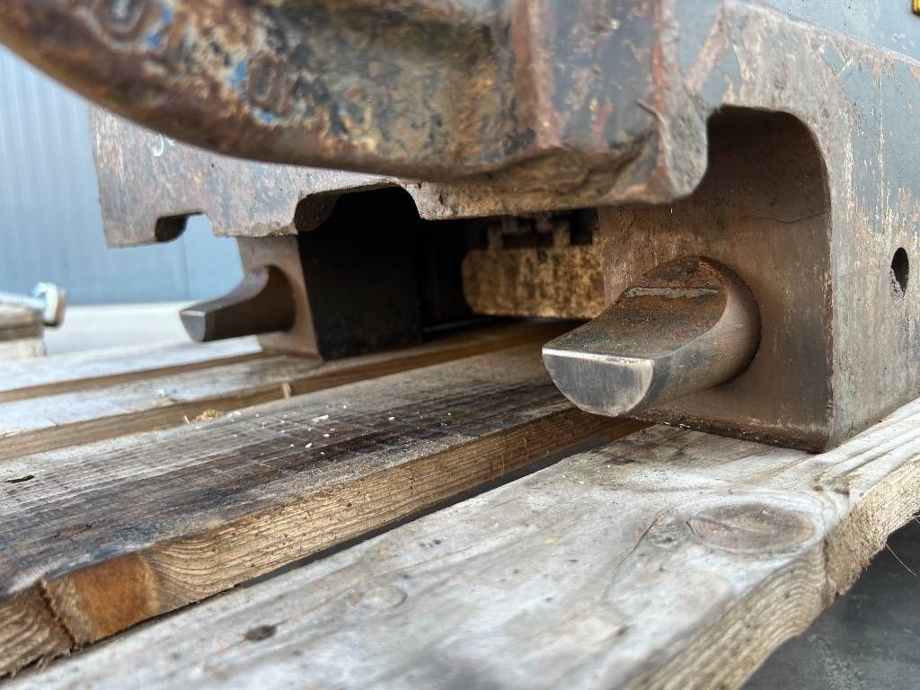 OilQuick OQ65 - 311F / 313F / 315F