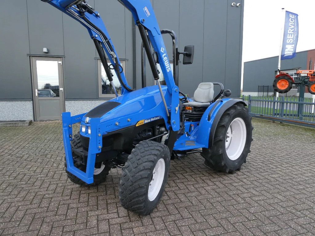 New Holland TCE50 4wd / 03653 Draaiuren / Margetrekker