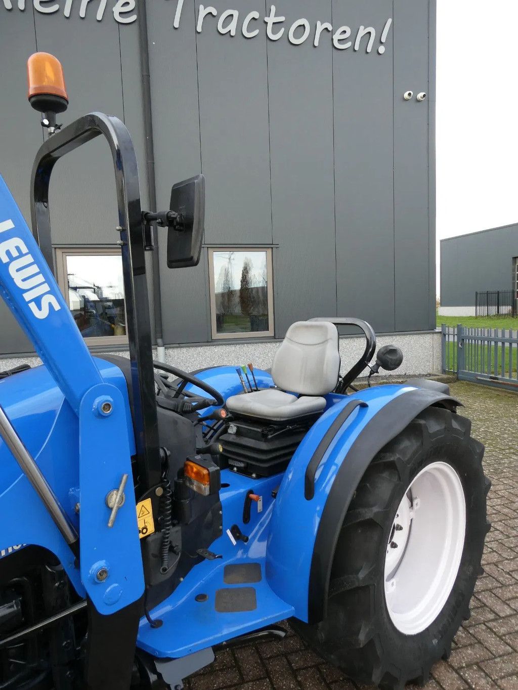 New Holland TCE50 4wd / 03653 Draaiuren / Margetrekker