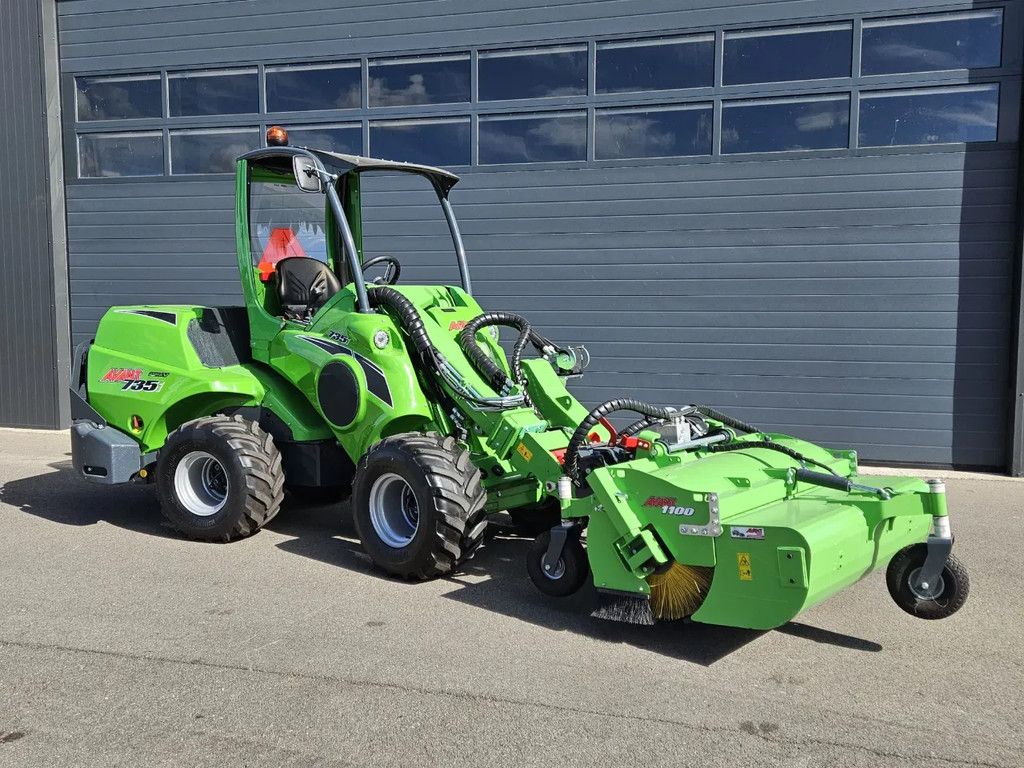 Avant 735i Rental mini-shovel