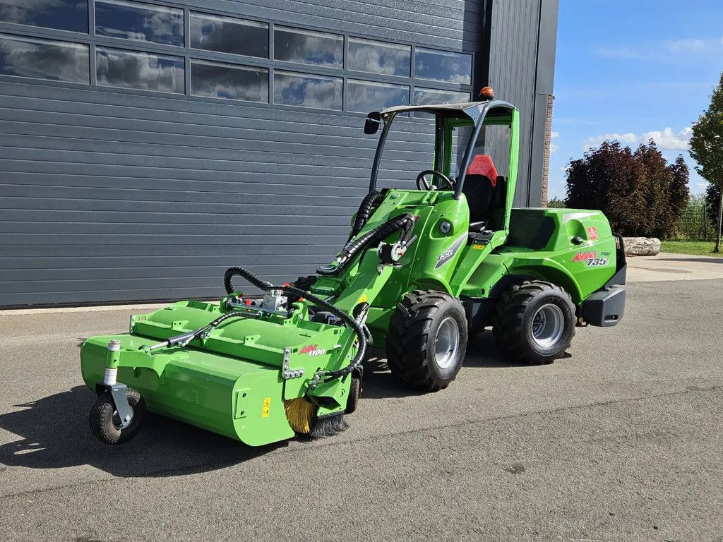 Avant 735i Rental mini-shovel