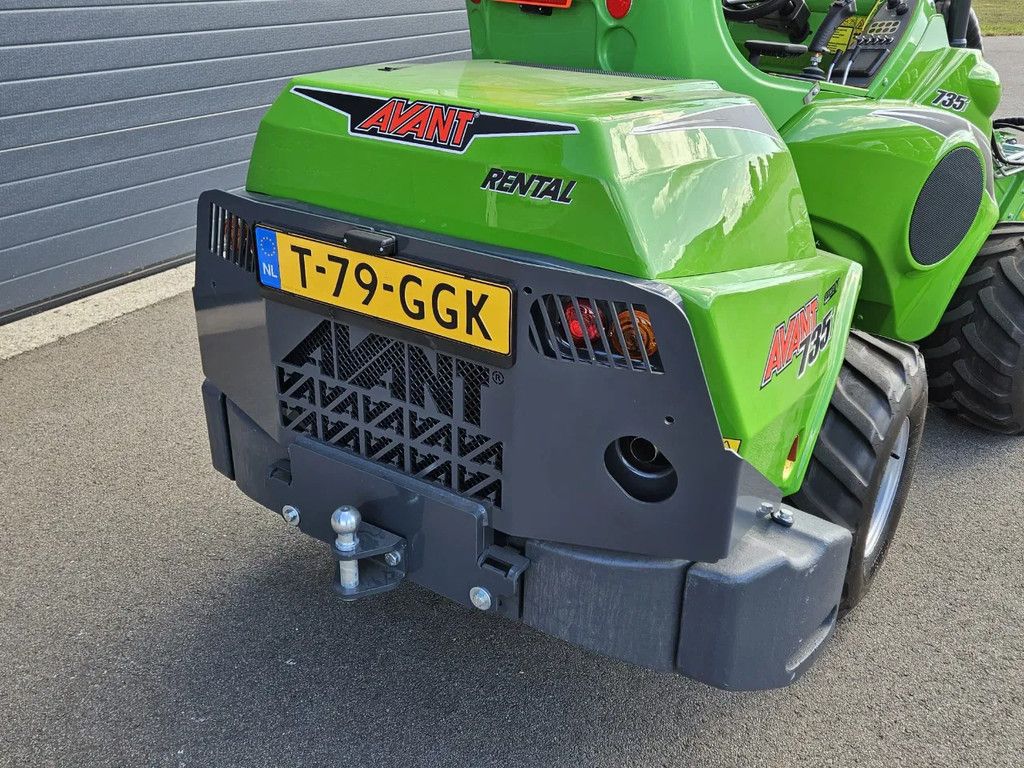 Avant 735i Rental mini-shovel