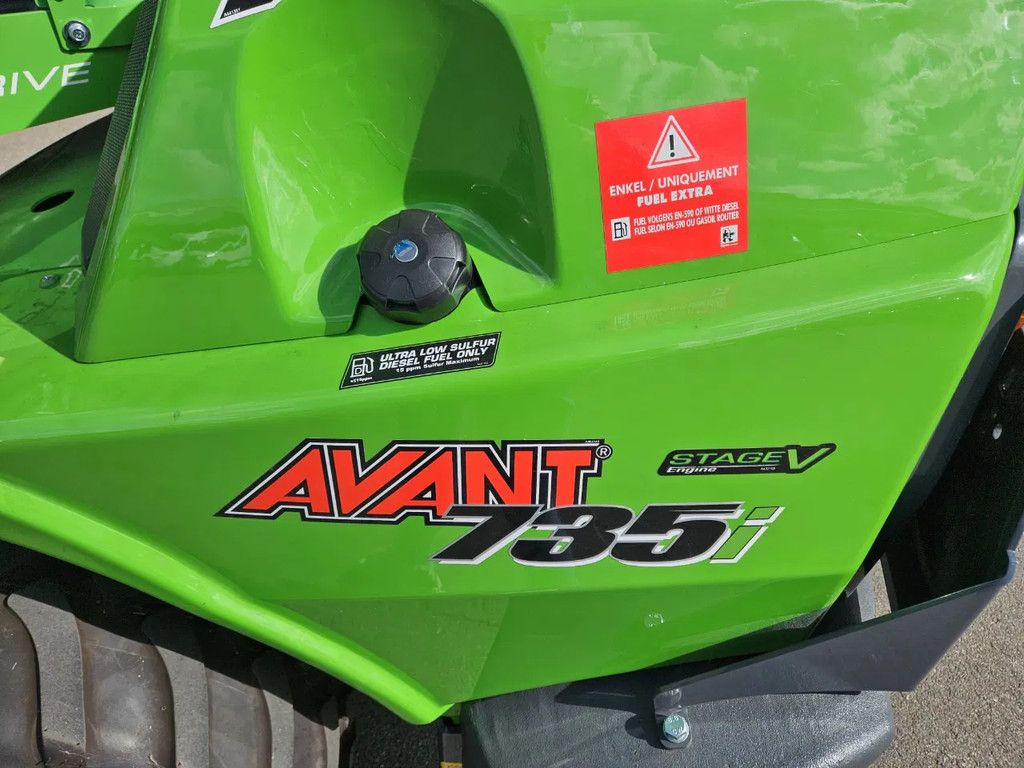 Avant 735i Rental mini-shovel