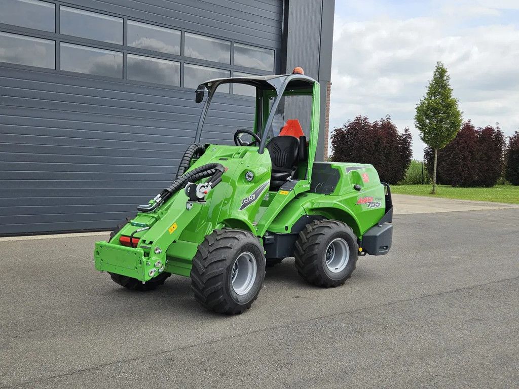 Avant 755i Rental mini-shovel