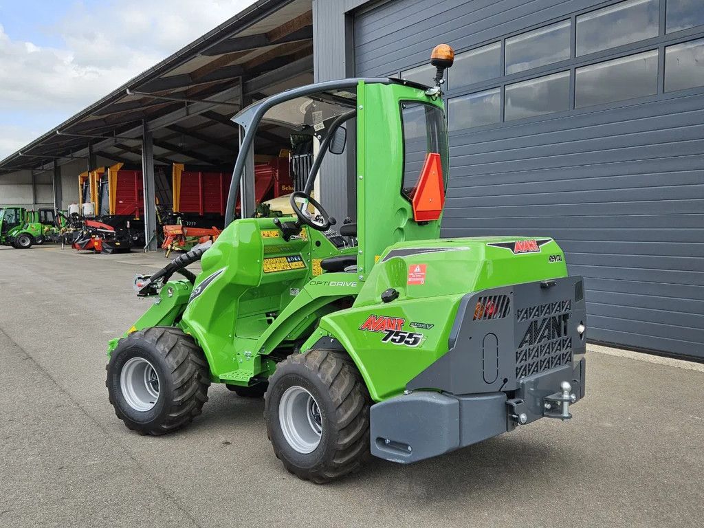 Avant 755i Rental mini-shovel