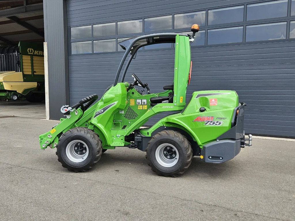 Avant 755i Rental mini-shovel