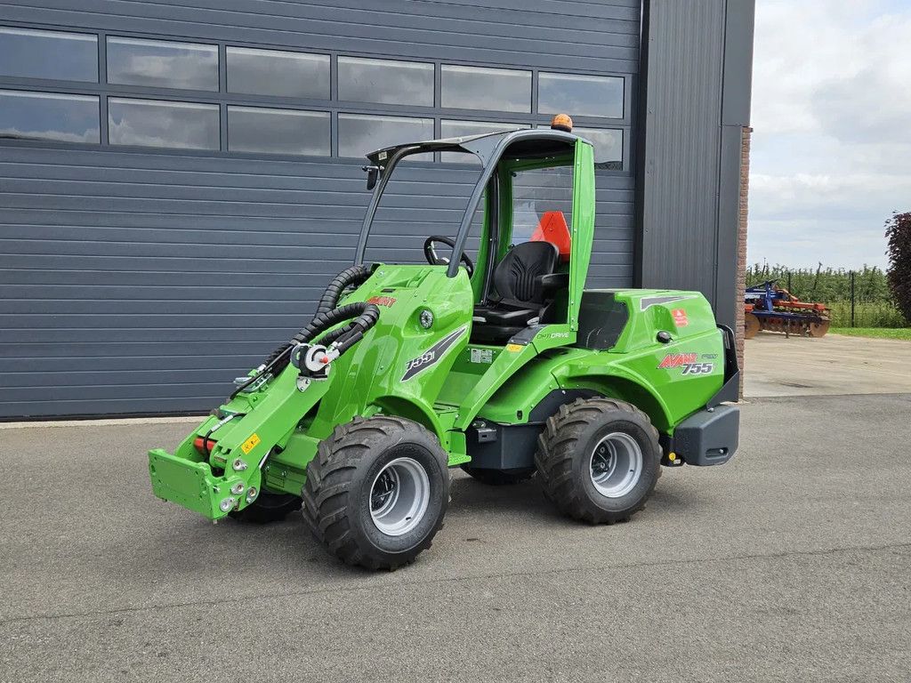 Avant 755i Rental mini-shovel