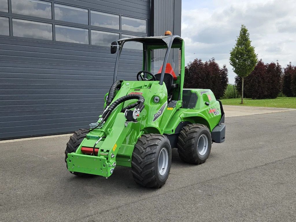 Avant 755i Rental mini-shovel