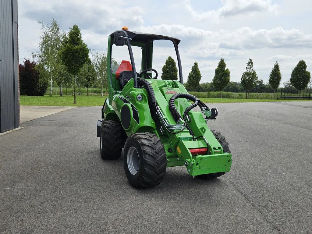 Avant 755i Rental mini-shovel