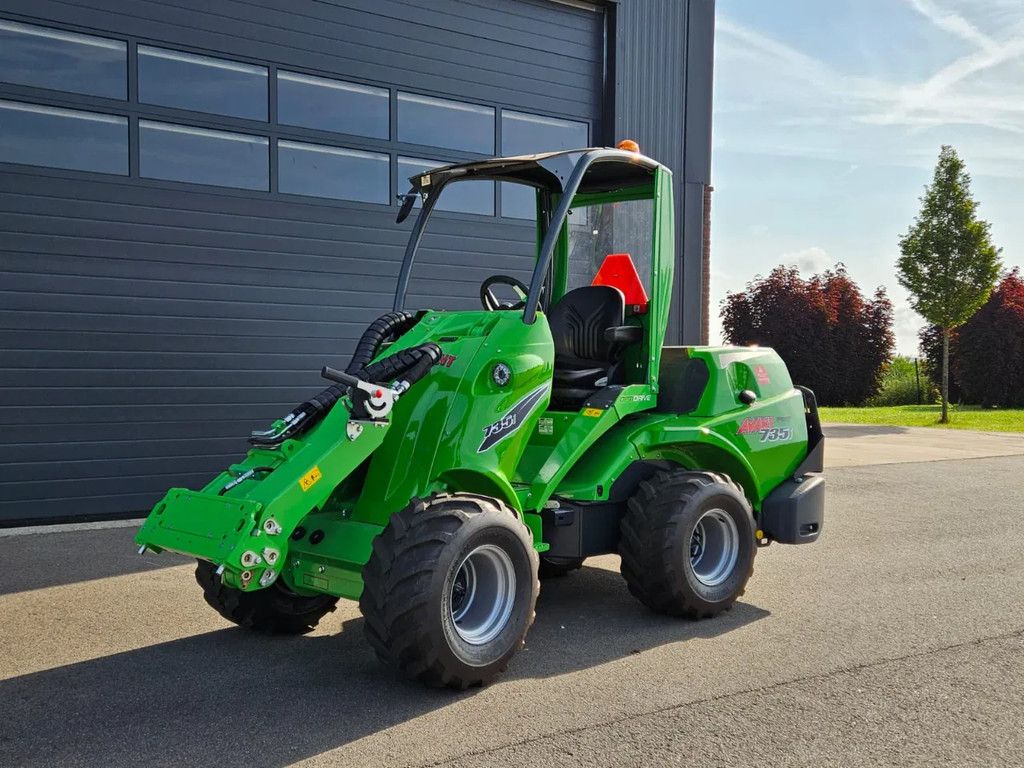 Avant 735i Rental mini-shovel