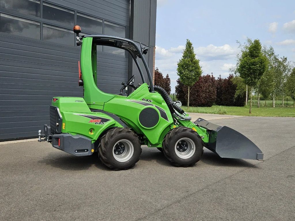 Avant 645i TDL+ mini-shovel