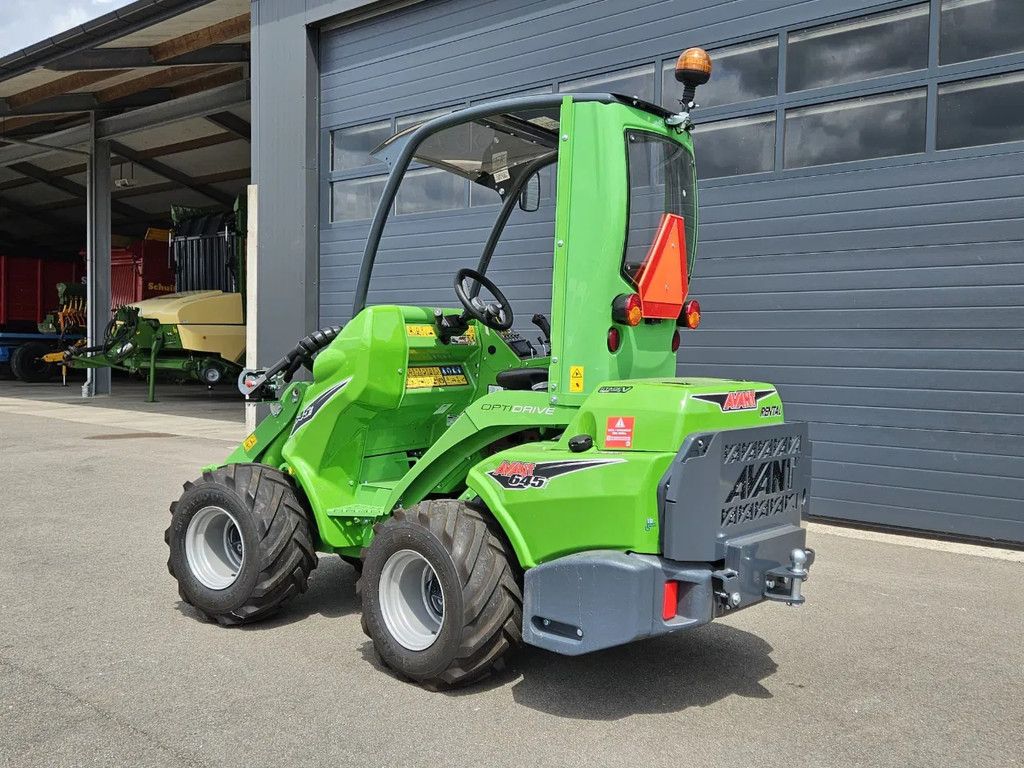 Avant 645i Rental mini-shovel