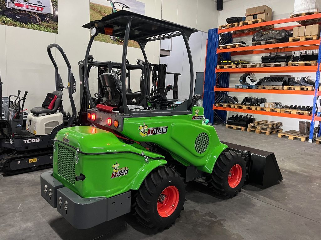 Nieuwe TAIAN DY840 (AVANT) kniklader telescooplader minishovel
