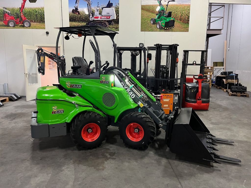 Nieuwe TAIAN DY840 (AVANT) kniklader telescooplader minishovel