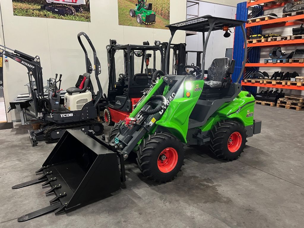 Nieuwe TAIAN DY840 (AVANT) kniklader telescooplader minishovel