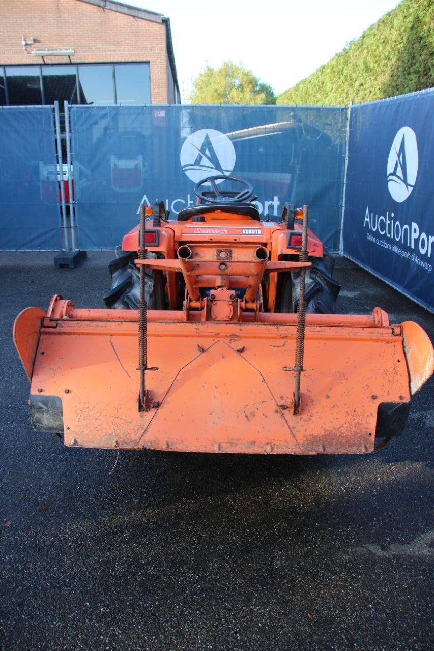 Minitractor Kubota B1-17 Bulltra Diesel met Frees (Marge)
