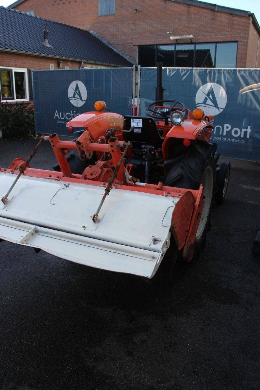 Minitractor Hinomoto E262 Diesel met Frees