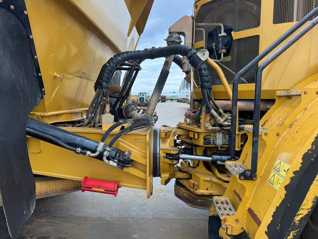 Caterpillar 735C - CAT Rebuild transmission