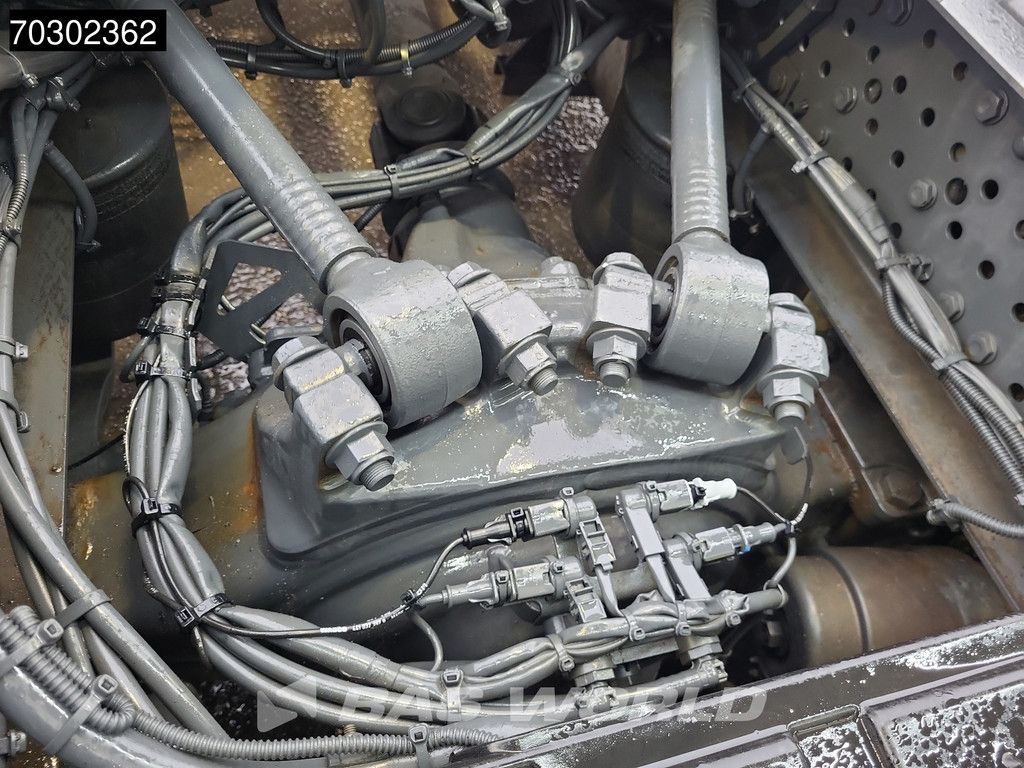 Mercedes Actros 1942 4X2 GigaSpace NL-Truck 80% Tyres