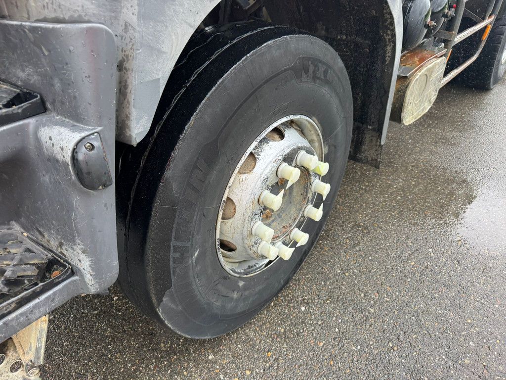 Renault Kerax 320.26 dCI 6x4 Kipper