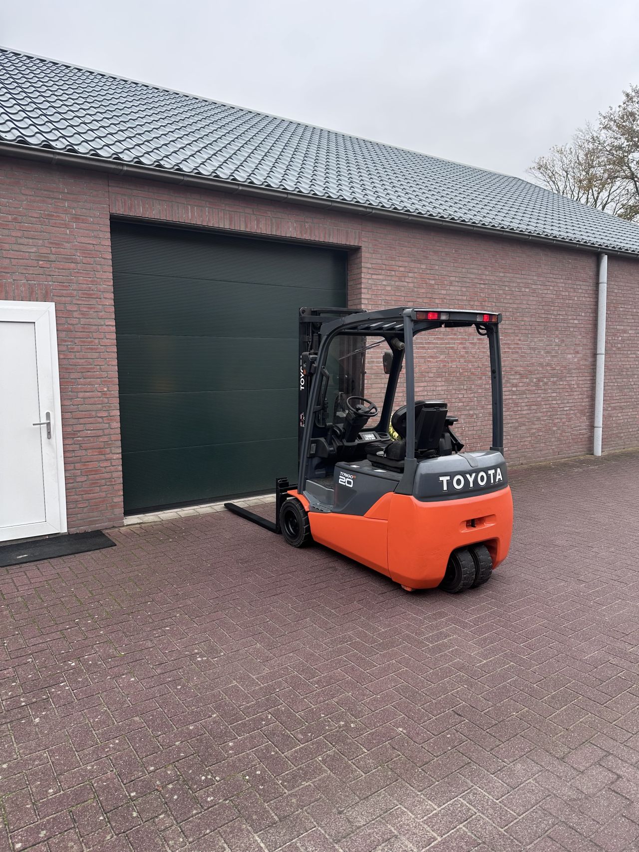 Toyota 8FBET20 2000kg 3700 uur triplo elektrische heftruck