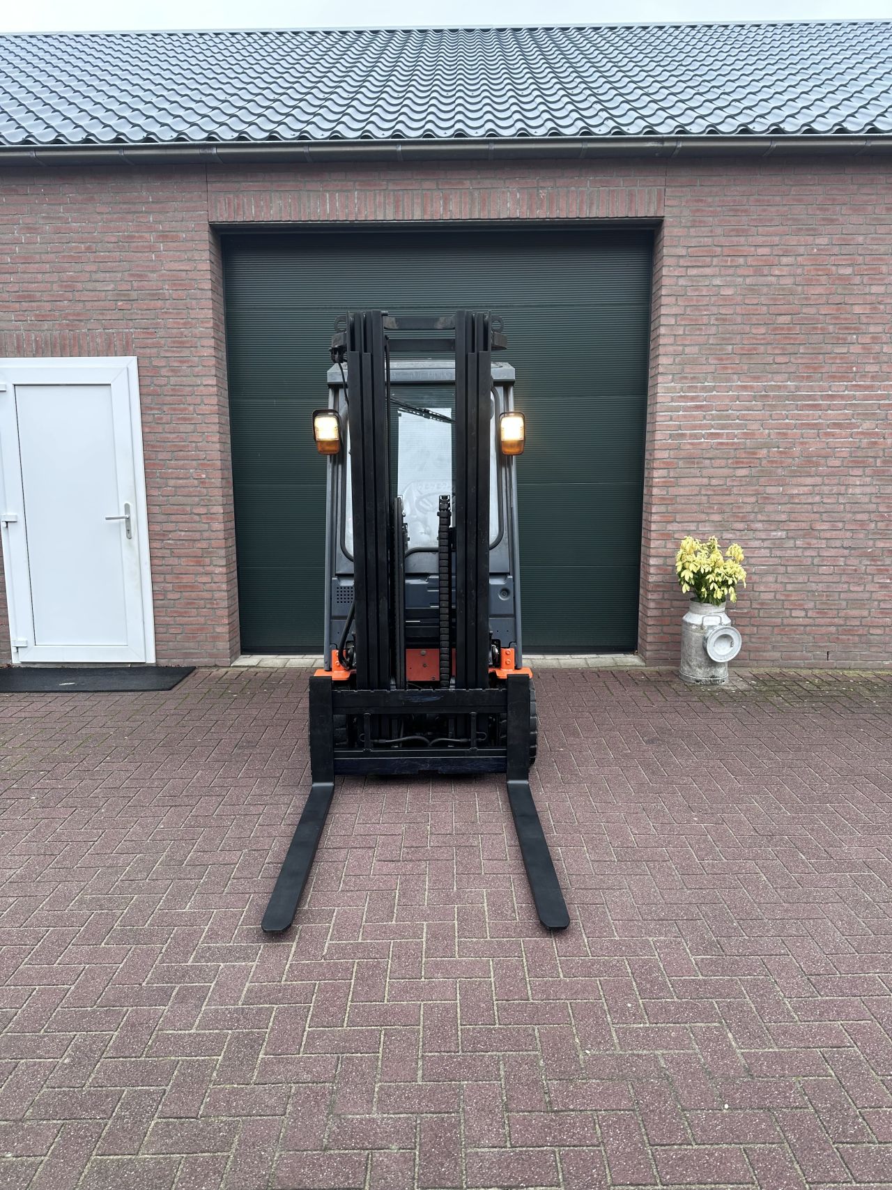 Toyota 8FBET20 2000kg 3700 uur triplo elektrische heftruck